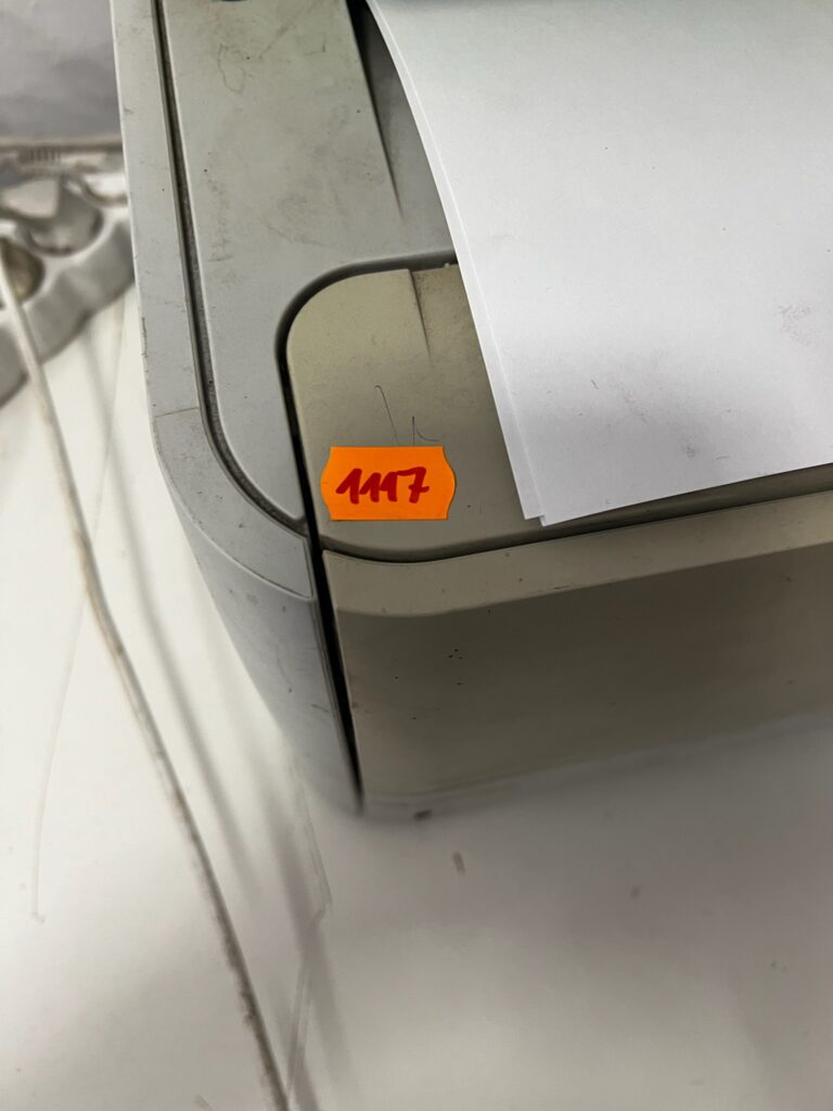 01ecffd42b383a0490a10ccd8e372e0184ab6e725c